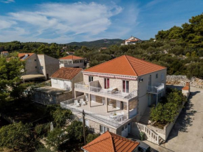 Apartment Dado
